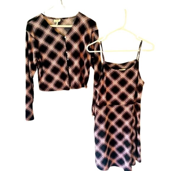 Girl's 2 Piece Outfits - Picture 1 of 11